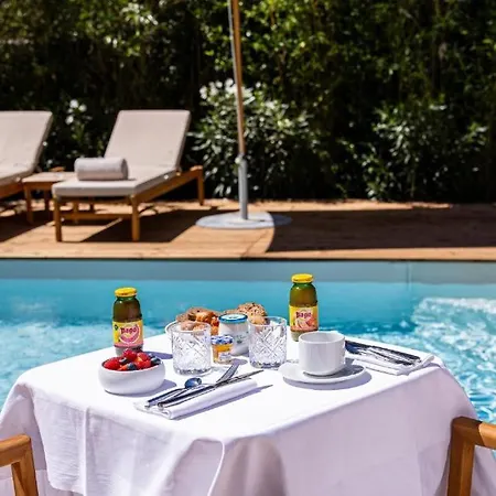 فندق مبيت وإفطار Le Clos De La Pinede Prestige *