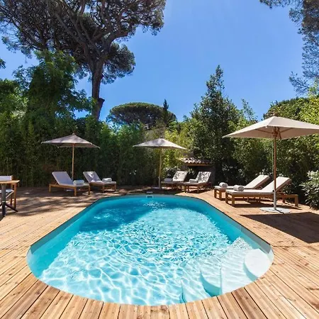 Le Clos De La Pinede Prestige فندق مبيت وإفطار سان تروبيه
